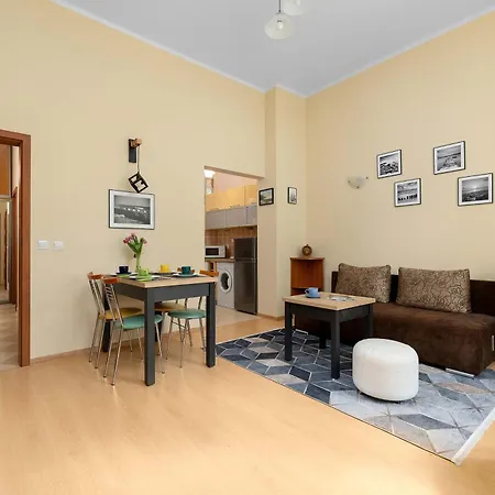 Stylish For Four Guests Close To The Center By Renters * Kolobrzeg